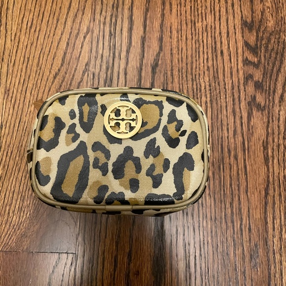 Tory Burch small leopard pouch/cosmetic bag - Picture 1 of 5